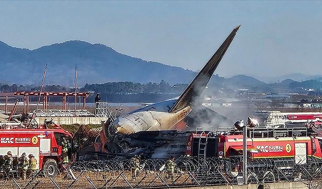 Güney Kore, 179 kişinin öldüğü uçak kazasını üstlenen Japonya kaynaklı e-postayı soruşturuyor