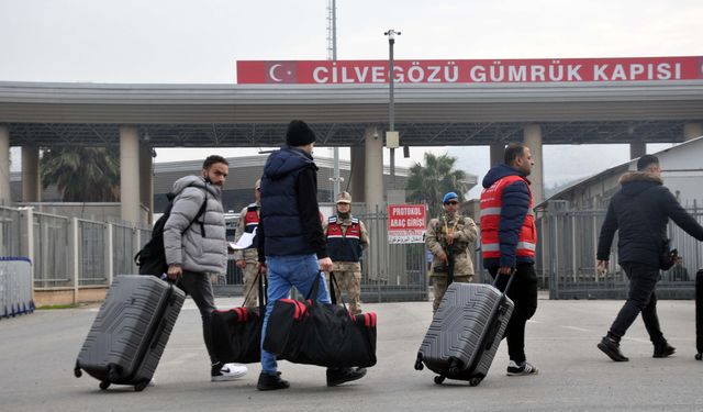 Ülkesine dönen Suriyeli Mahmut: Savaş bitti, daha da güzel olacak