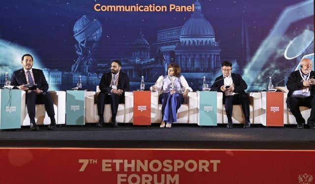 St. Petersburg'daki 7. Etnospor Forumu'nda iletişim paneli düzenlendi