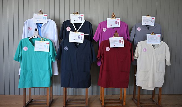 Sağlık çalışanlarının kıyafetlerinde yeni dönem