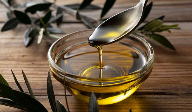 Soğuk sıkım mı sızma mı: Doğru zeytinyağı nasıl seçilir? Etiketler bakın ne anlatıyor!