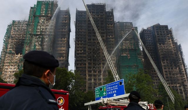 Hong Kong'da sitede çıkan yangında 75 kişi öldü