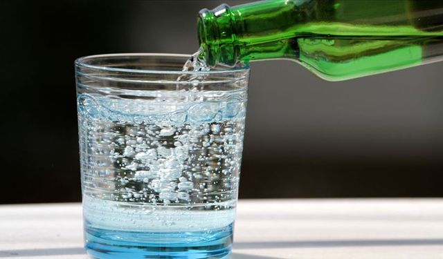 Soda neden dökülünce hemen kuruyor?