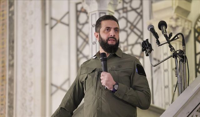 Şara, devrimin yıl dönümünde Emevi Camisi'nden ‘kardeşlik’ mesajı verdi