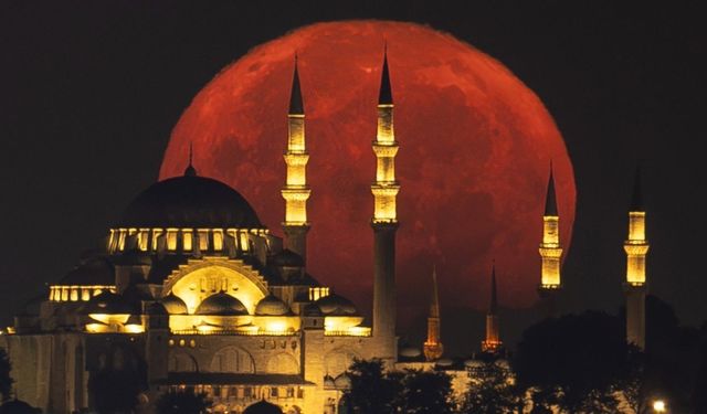 Ramazanın müjdecisi Berat Gecesi bugün idrak edilecek