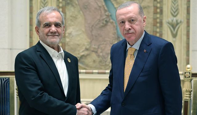 Cumhurbaşkanı Erdoğan, İranlı mevkidaşıyla görüştü