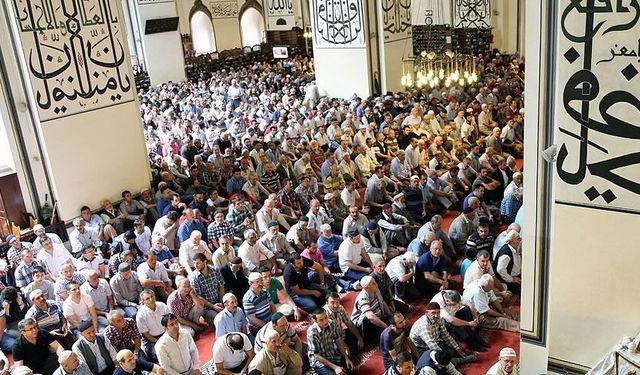 Cuma Hutbesi'nde "Akran İlişkileri" vurgusu: Her Müslüman’ın diğer Müslüman’a haramdır