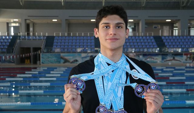 Ağabeyine özenip başladığı yüzmede 138 madalya kazandı