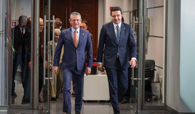 Mahmut Arıkan, Özgür Özel’i ziyaret etti