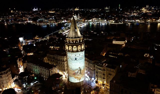 6 Şubat depremlerinin yıl dönümü dolayısıyla Galata Kulesi'ne video yansıtıldı