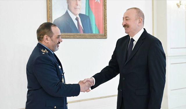 Azerbaycan Cumhurbaşkanı Aliyev, İran Savunma Bakanı Nasırzade'yi kabul etti