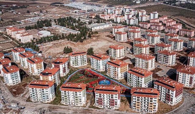 Depremzedelere faizsiz, iki yıl ödemesiz ve 18 yıl sabit taksitli konut