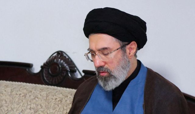İran lideri Hamaney: Savaş durumunun devamı halinde başka cepheler açılacak