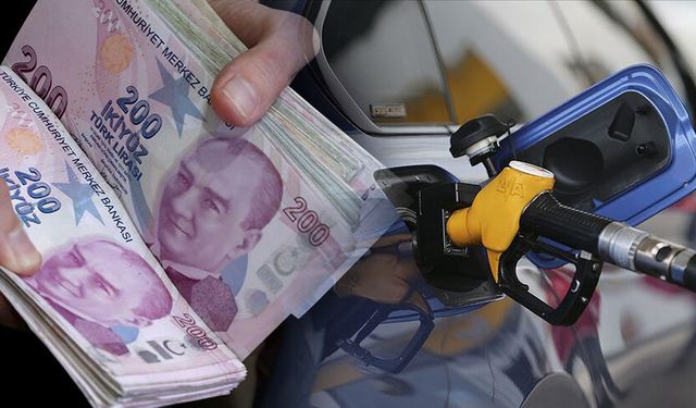 Bu gece yarısından itibaren geçerli: Motorine tarihin en büyük zammı geliyor