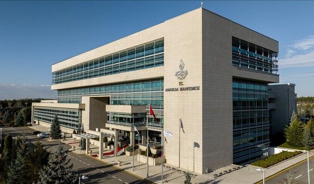 AYM, nüfusu 2 binin altına düşen belediyelerin köye dönüştürülmesini Anayasa'ya uygun buldu