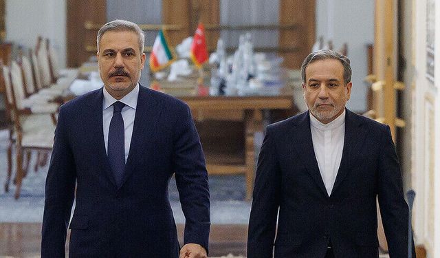 Bakan Hakan Fidan, İran Dışişleri Bakanı Erakçi ile telefonda savaşın gidişatını ve diğer gelişmeleri ele aldı