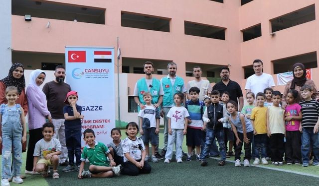 Savaşın Gölgesinden Okul Sıralarına: Kahire'de Yüzlerce Gazzeli Öğrenci Cansuyu ile Öğrenimlerine Devam Ediyor