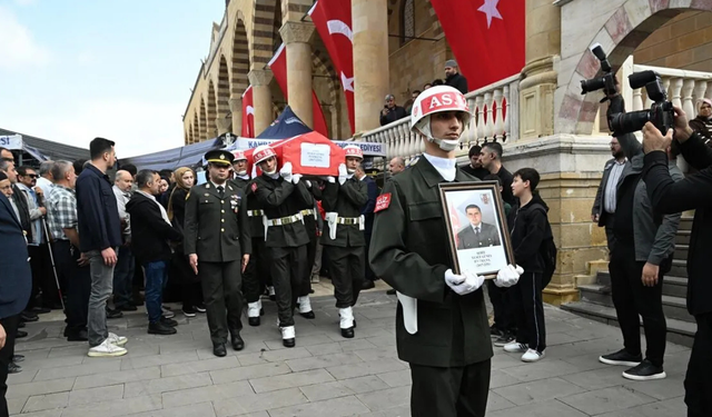 Görev sırasında şehit olan uzman çavuş Kahramanmaraş'ta son yolculuğuna uğurlandı