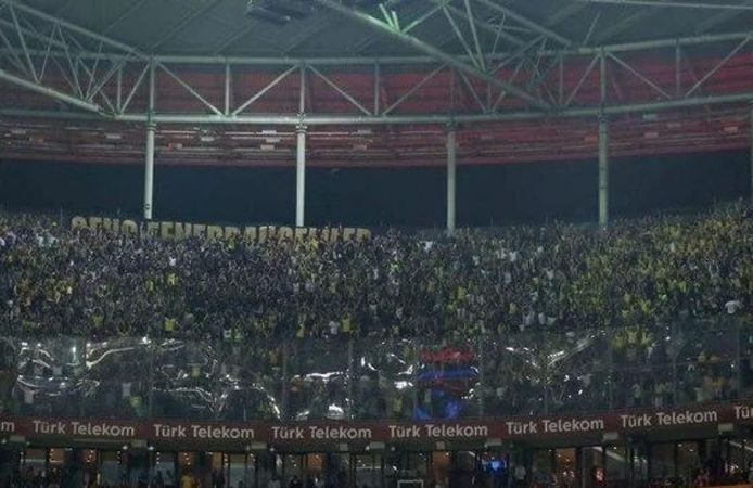 Galatasaray - Fenerbahçe derbisi için seyirci kararı