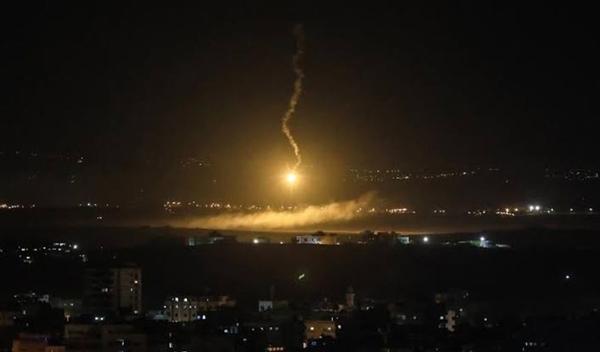 İşgalci İsrail'den Gazze'ye hava saldırısı: 10 ölü, 75 yaralı