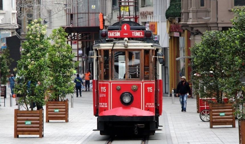 İstiklal Caddesi'nde tramvay kararı