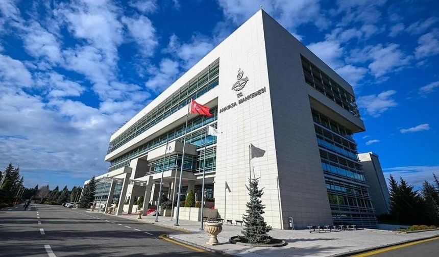 AYM, "çocuğun üstün yararı gözetilmeden" verilen iade kararını hak ihlali saydı