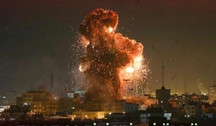 İşgalci İsrail, Gazze Şeridi'ndeki kara saldırılarını güneydeki Refah kentine doğru genişlettiğini duyurdu