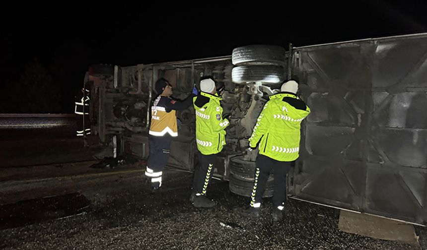 Kastamonu'da devrilen midibüsteki 1 kişi öldü, 23 kişi yaralandı