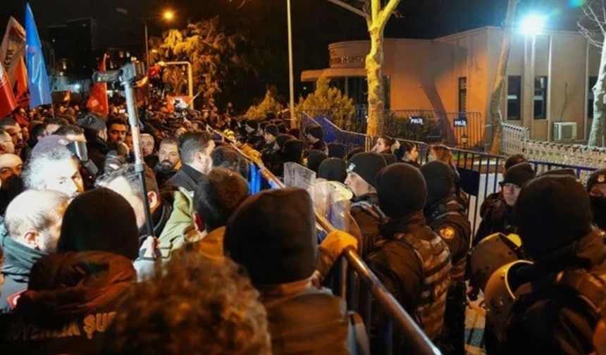 Ekrem İmamoğlu protestoları | Yerlikaya: 16 polis yaralandı, 53 kişi gözaltında
