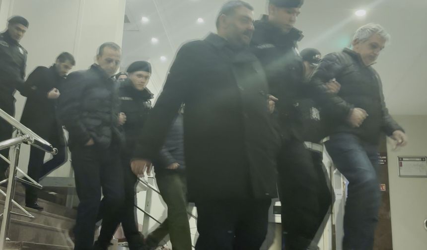 İBB soruşturmasında gözaltındakiler sağlık kontrolünden geçirildi
