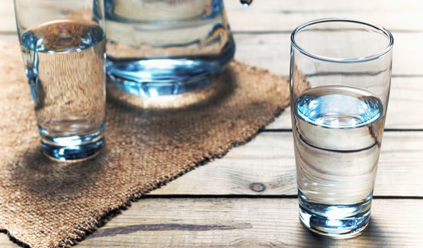 Çok su içmek her zaman faydalı değil! Su tüketimi hakkında yanlış bildiğiniz 5 şey