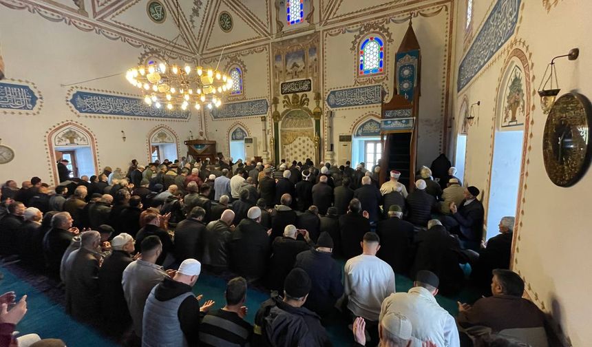 Cuma Hutbesi'nde "insan" vurgusu: "Ey insan! Seni Allah’a kul olmaktan alıkoyan nedir?"