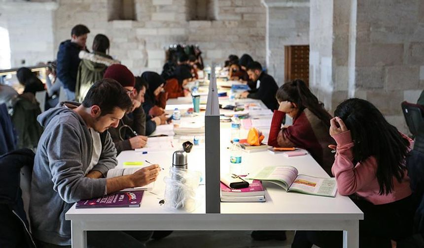 Özel üniversitelere zam freni: Ücret artışlarına üst sınır gelecek