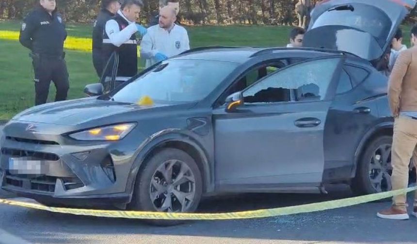 İstanbul'da otomobilde kanlı infaz!