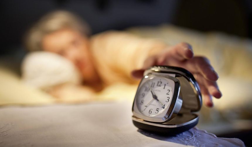 Alarm çalmadan önce uyanıyor musunuz? Milisaniyelik uyanışın sebebi ne?