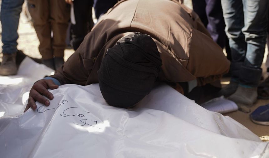 İsra*l'in Gazze Şeridi'ne saldırılarında can kaybı 72 bin 560'a yükseldi