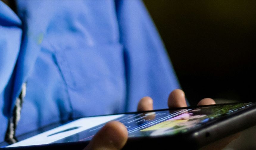 "Akıllı telefon kullanımı ve ailelerin yanlış tutumu kumar bağımlılığını artırıyor" uyarısı