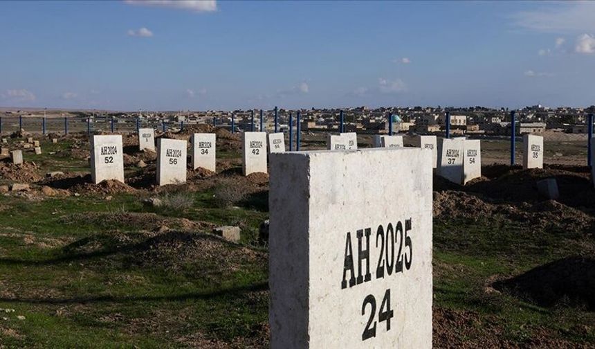 Suriye'deki Hol Kampı'nda ölen yaklaşık bin kişinin cenazeleri kimlik tespitini bekliyor