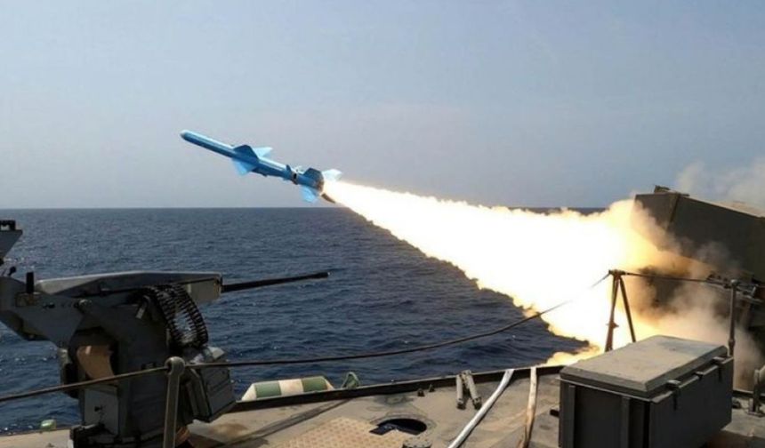 İran, Hürmüz Boğazı'nda tatbikat başlattı