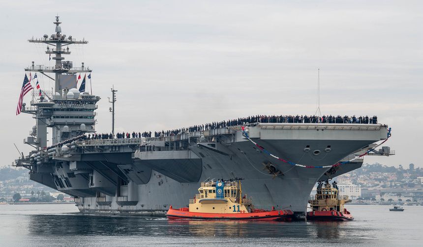 İran, ABD'nin bölgedeki USS Abraham Lincoln uçak gemisini füzelerle hedef aldığını duyurdu