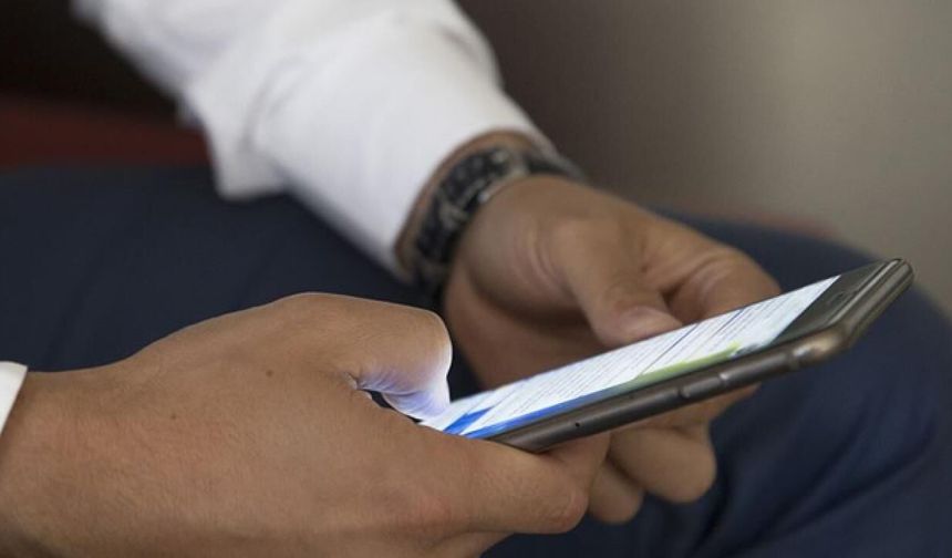 Haftanın 41 saat 37 dakikasını çevrim içi medyada geçiriyoruz