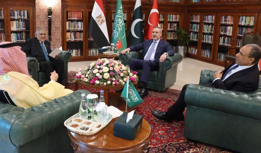 Bakan Fidan, İslamabad’da "Türkiye-Mısır-Pakistan-Suudi Arabistan Dışişleri Bakanları Toplantısı"na katıldı