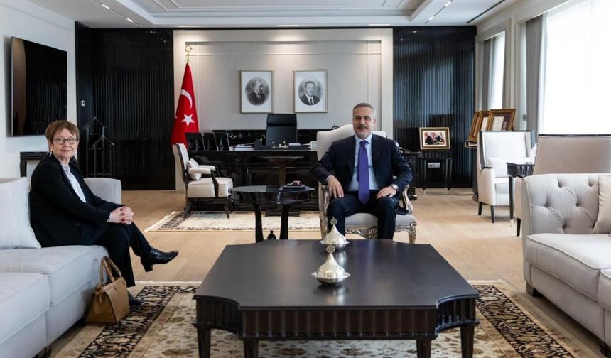 Bakan Fidan, Avrupa İmar ve Kalkınma Bankası Başkanı Renaud-Basso'yu kabul etti