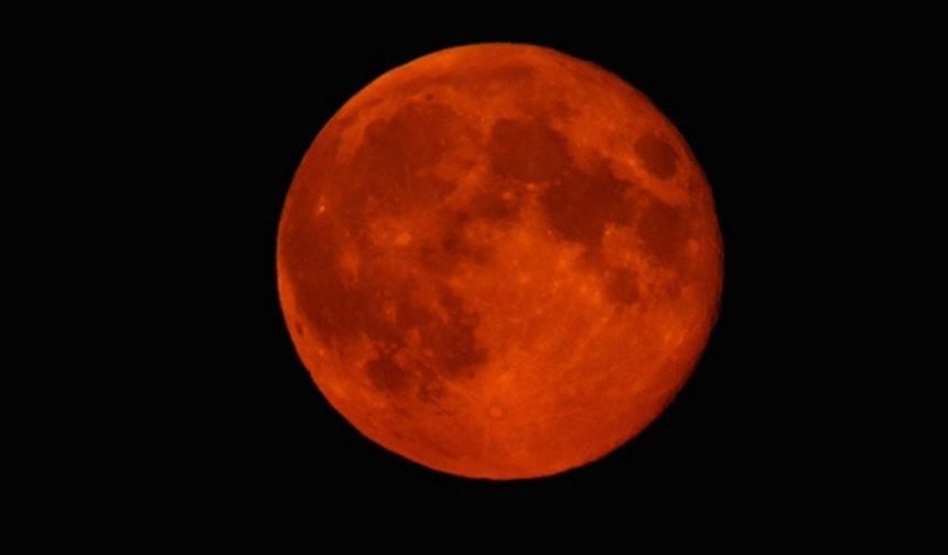 Kanlı Ay Tutulması saat kaçta gerçekleşecek, Türkiye'den gözükecek mi?