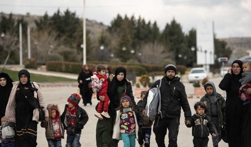 İsra*l’in 2 Mart’ta Lübnan’a başlattığı saldırılardan bu yana 65 binden fazla sivil Suriye’ye geçti