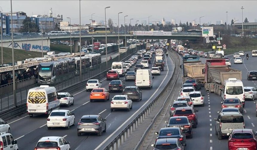 İstanbul'da iftar öncesi trafik yoğunluğu yüzde 89'a ulaştı