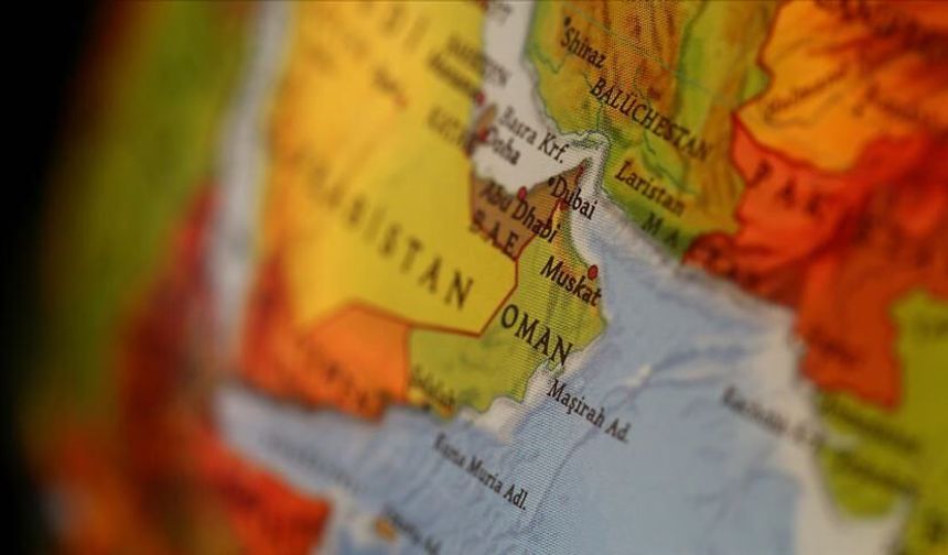 İran Silahlı Kuvvetleri: Umman’da ABD’ye ait bir gemiyi hedef aldık