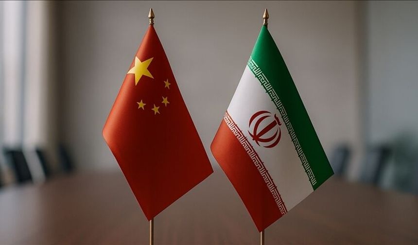 Çin Dışişleri Bakanı Vang: İran'ın egemenliğini ve ulusal onurunu savunmasını destekliyoruz