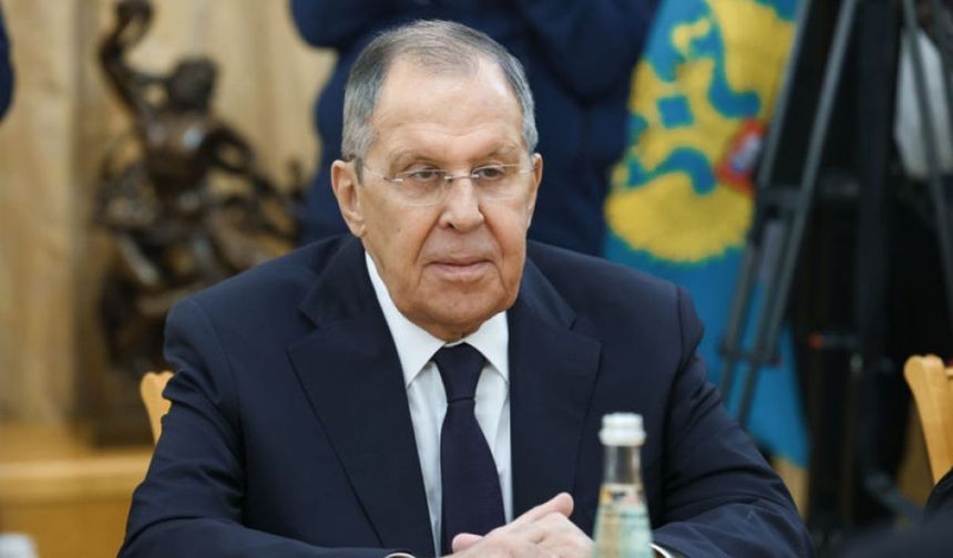 Rusya Dışişleri Bakanı Lavrov: İran'a istihbarat değil askeri ürün veriyoruz