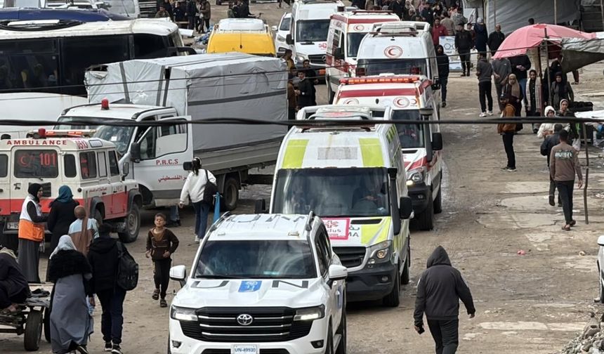 İşgalci İsra*l'in Gazze'de polis aracını hedef aldığı saldırıda biri çocuk 4 kişi hayatını kaybetti